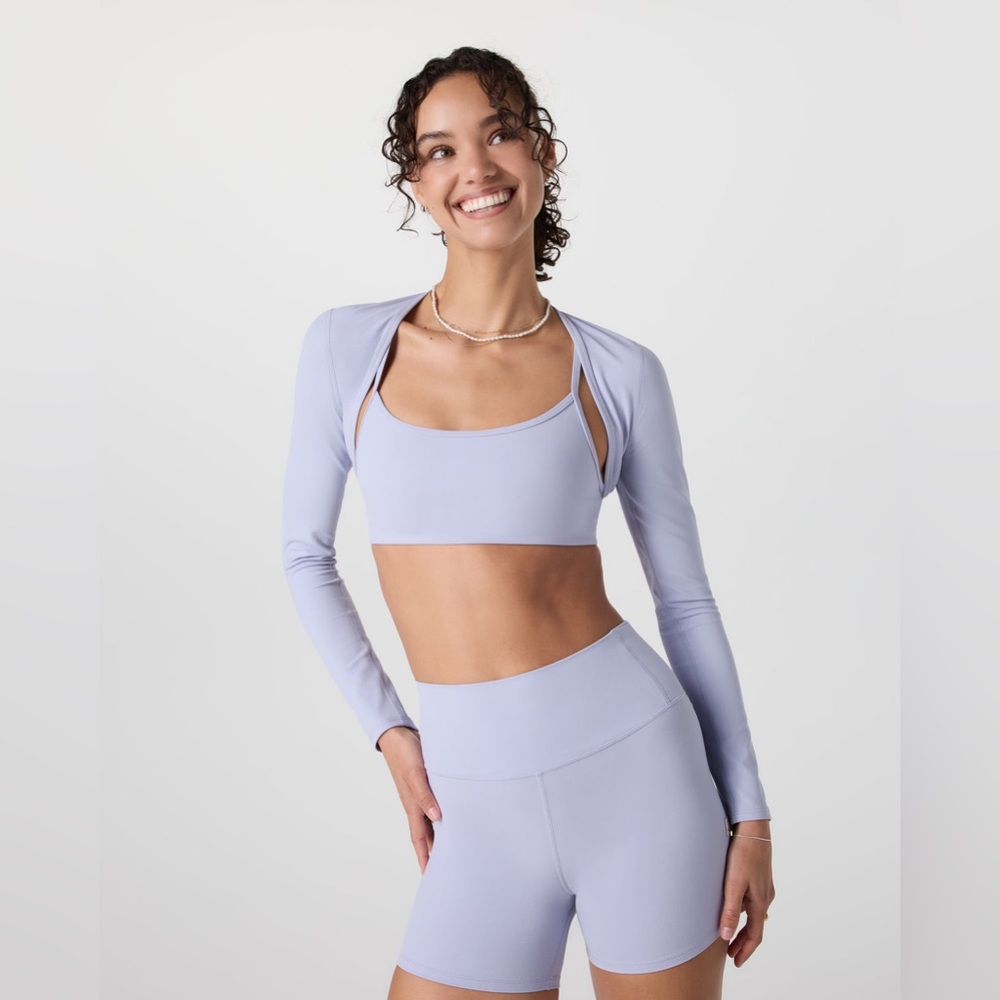 Vuori Lavender Mist medium Lilac Top Shrug